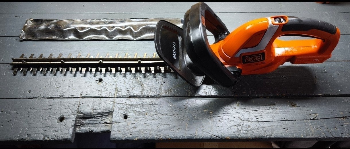 ‼️Black+Decker 18V accu-heggenschaar – 45cm-accu en lader‼️, Tuin en Terras, Ophalen of Verzenden, Accu