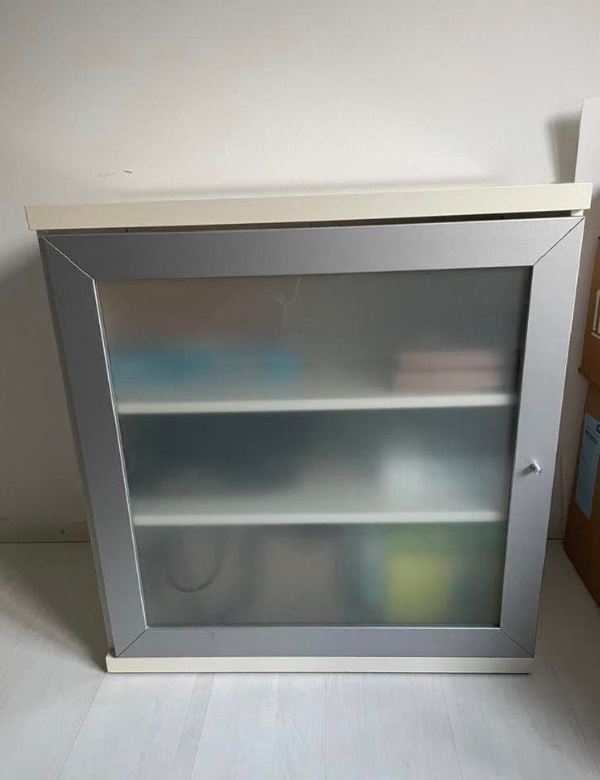Armoire de rangement avec porte en verre dépoli 72x40x78 cm, Maison & Meubles, Armoires | Vitrines, Enlèvement ou Envoi, Comme neuf
