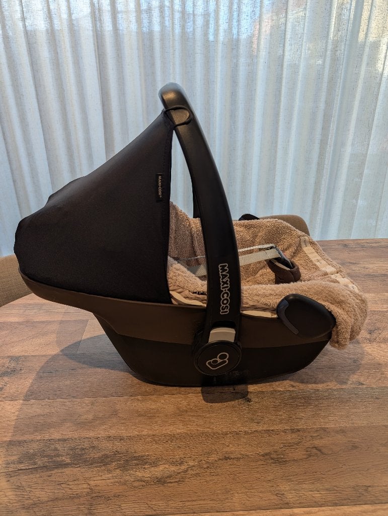 Maxi-Cosi Pebble + verkleinkussen + Koeka hoes, Kinderen en Baby's, Ophalen, Autogordel of Isofix, Gebruikt, 0 t/m 13 kg