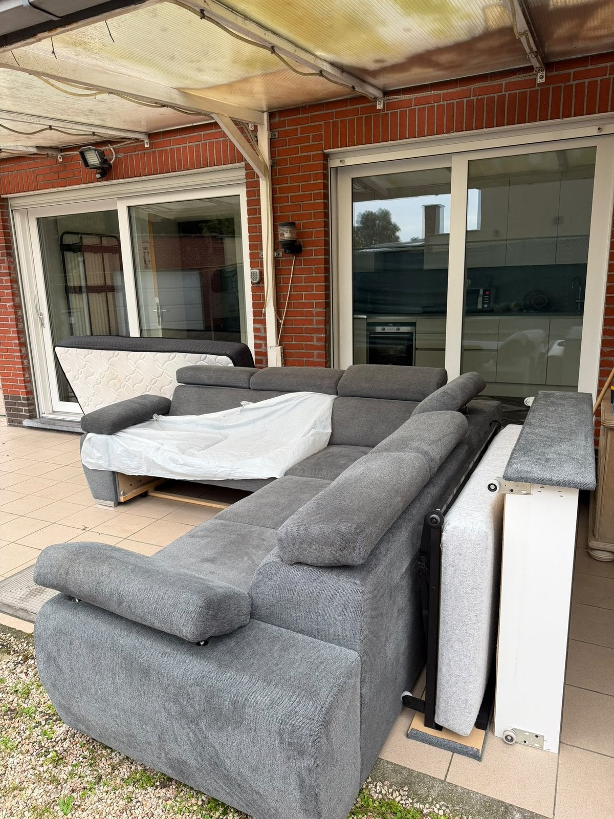 Zetel, tafel en 1 persoonsmatras, Ophalen, Zo goed als nieuw