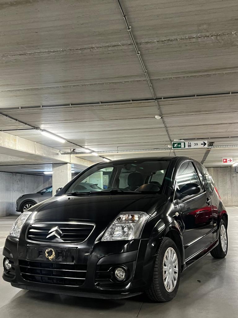 Citroen C2 1,1 vtr euro4, 4 zetels, 4 cilinders, 48 kW, Zwart