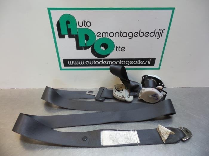 Ceinture de sécurité arrière gauche d'un Toyota Corolla V, -, Toyota, Utilisé, -