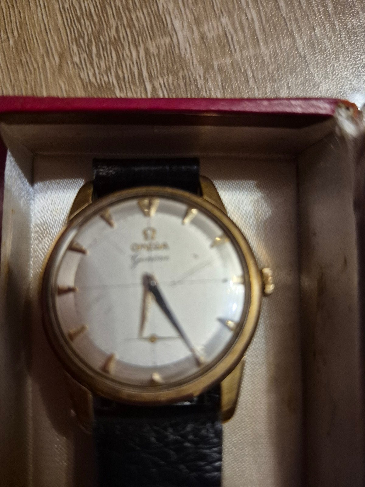 omega horloge, Enlèvement