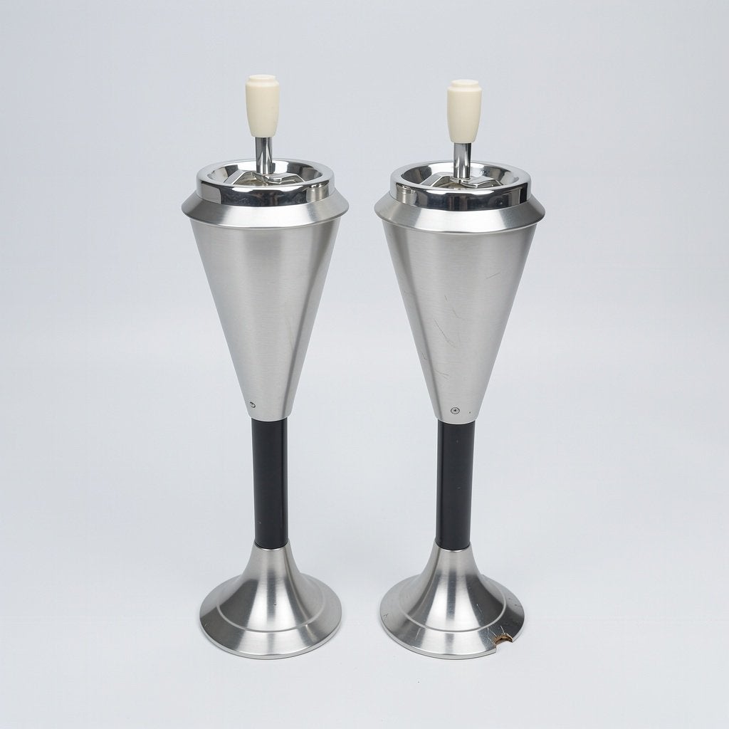 2 Vintage metalen asbakken met standaard – retro design, Verzamelen, Ophalen, Huis en Inrichting