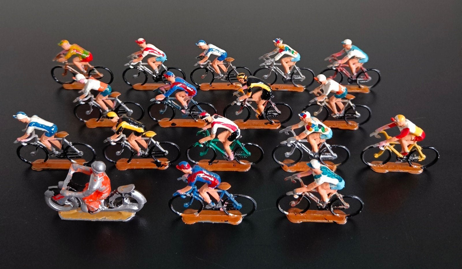 Oude metalen miniatuur wielrenners + motard., Ophalen of Verzenden