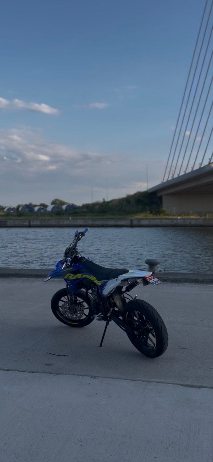 Sherco sm50r tekoop 4400km op teller MOET SNEL WEG, Ophalen, Zo goed als nieuw