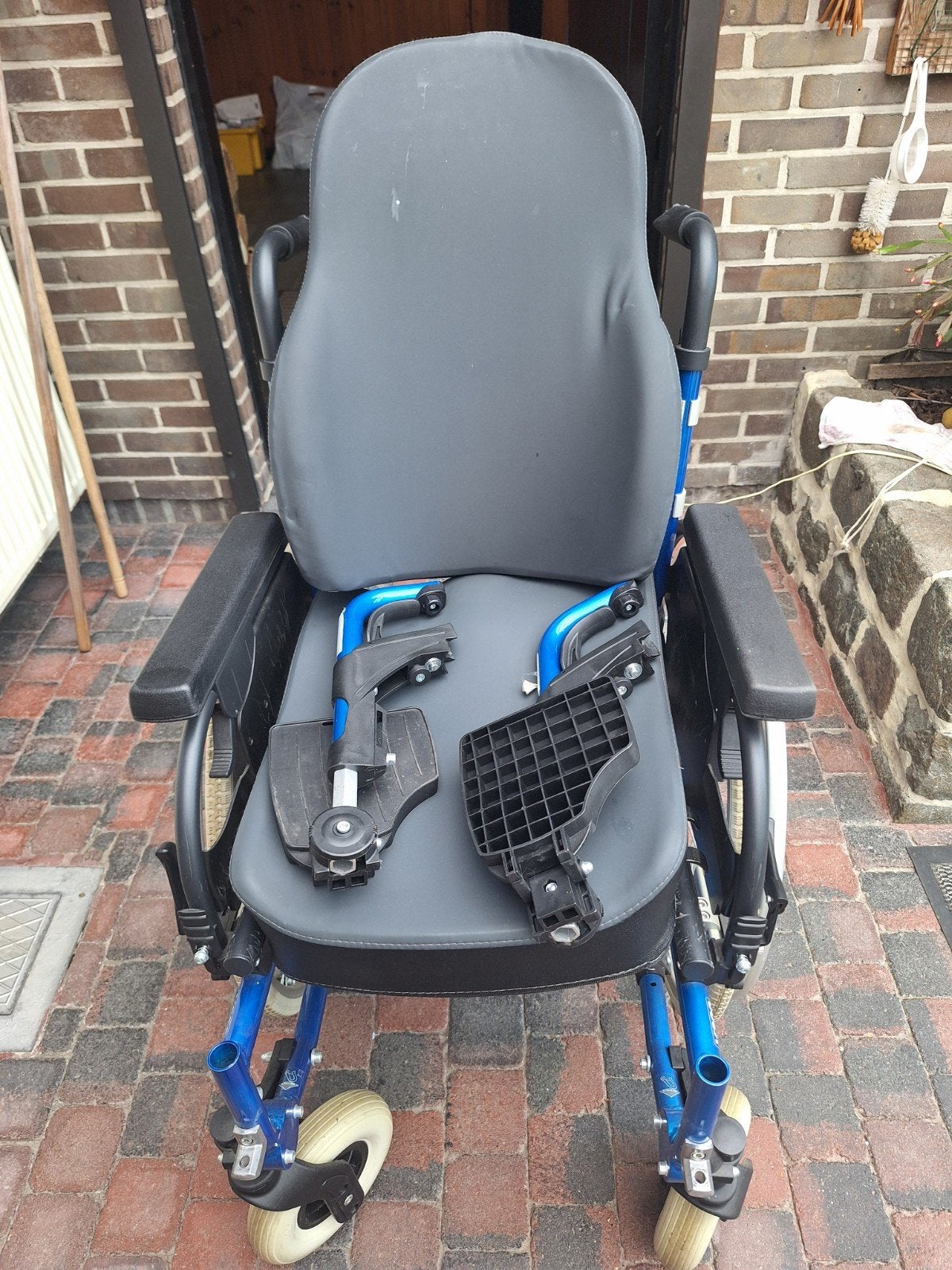 fatigue en fauteuil roulant, oreiller épais, Divers, Chaises roulantes, Enlèvement, Pliant, Comme neuf