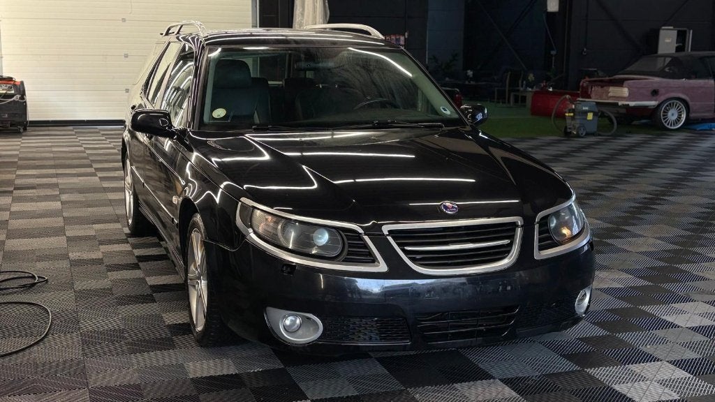 Saab 1.9d AUTOMATIQUE Bj. 2010 308000Km EXPORT, Auto's, Saab, Automaat, 110 kW, 4 cilinders, Zwart