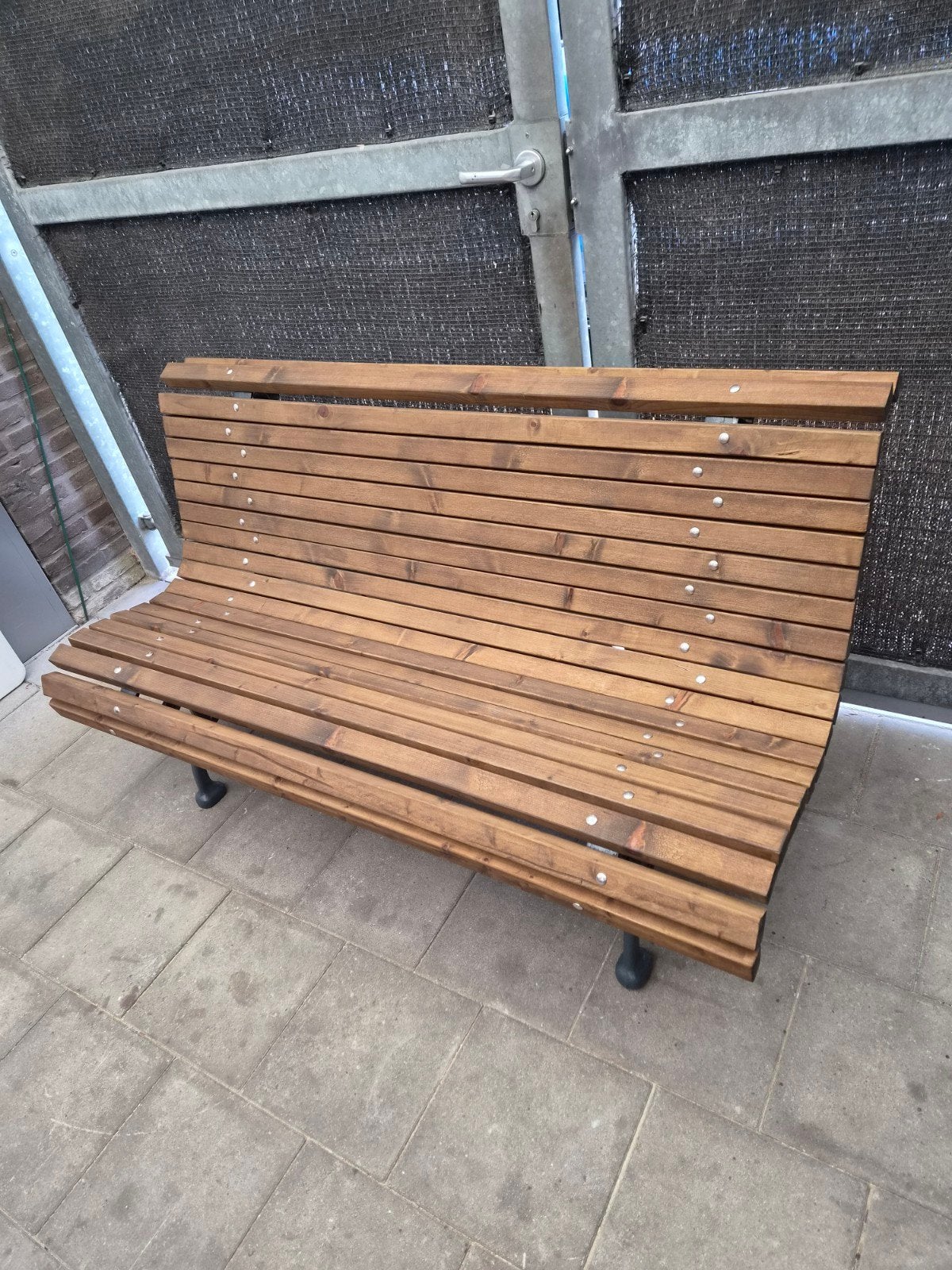 gerestoreerde zitbank met gieteizeren poten 150cm lang, Tuin en Terras, Tuinbanken, Ophalen