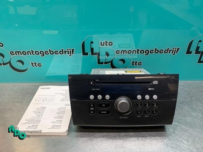 Radio CD Speler van een Suzuki Swift (Swift 05-), Gebruikt, -, -, Ophalen of Verzenden