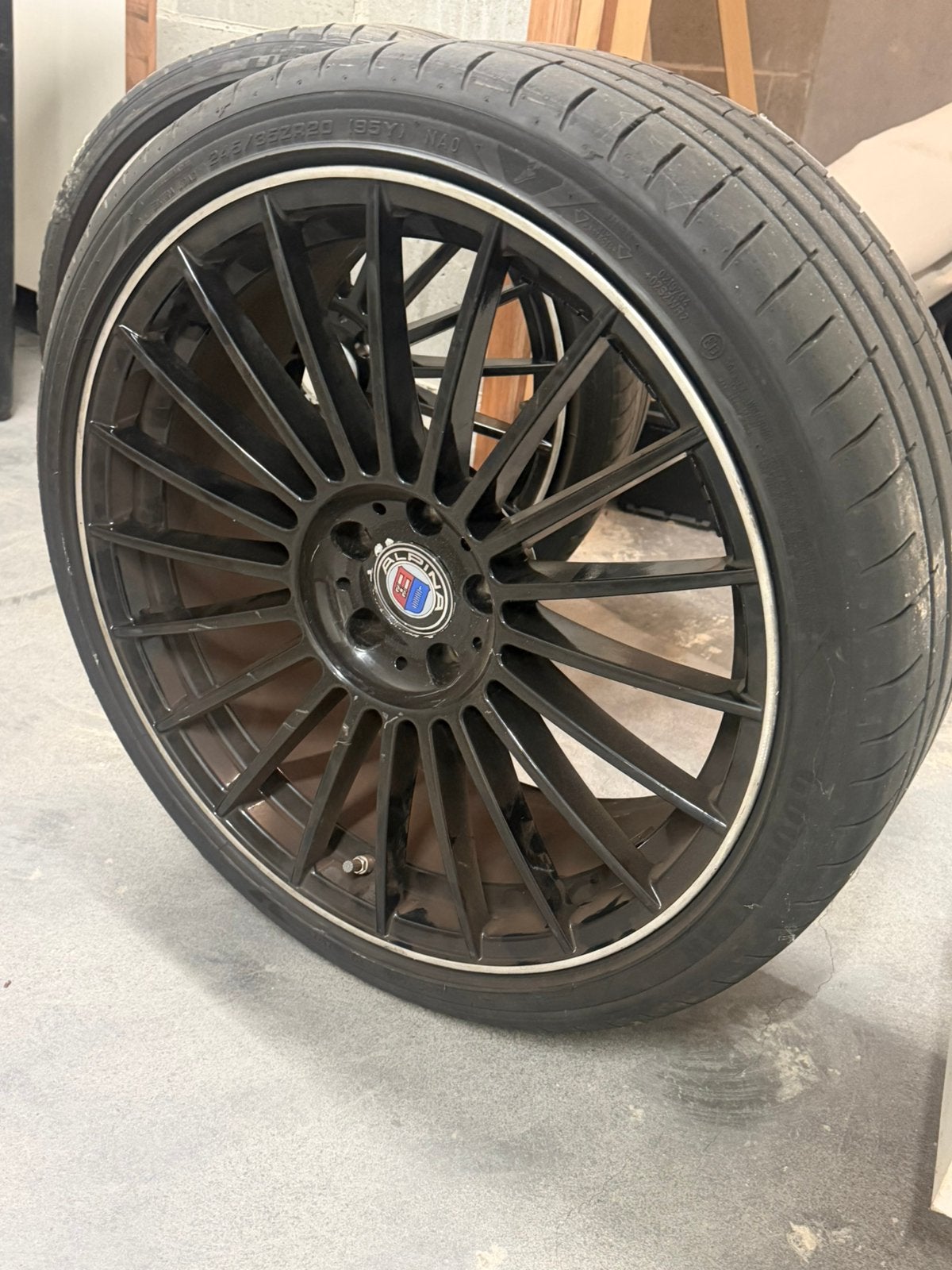 Alpina velg 20inh breedstet achter 275x20x35.voor 245x20x35, Auto-onderdelen, Banden en Velgen, Ophalen, 20 inch, Banden en Velgen