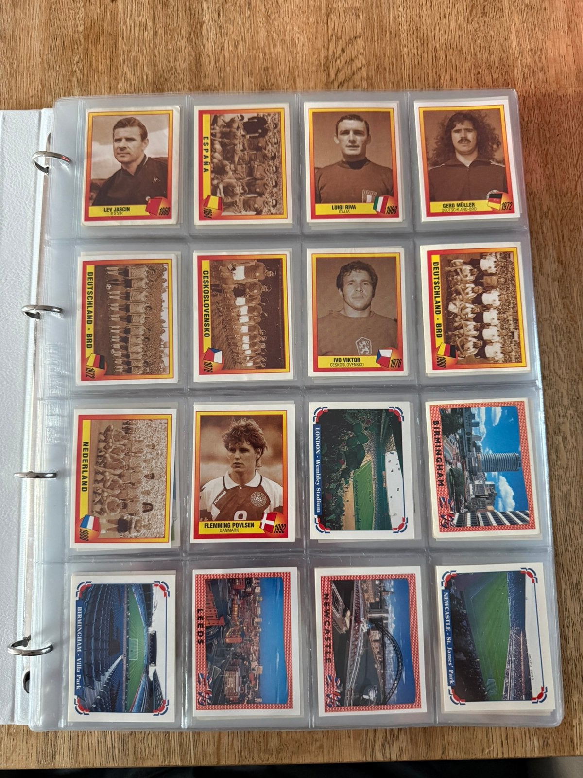 Panini Euro 1996 - 256 autocollants différents, Collections, Articles de Sport & Football, Comme neuf, Affiche, Image ou Autocollant