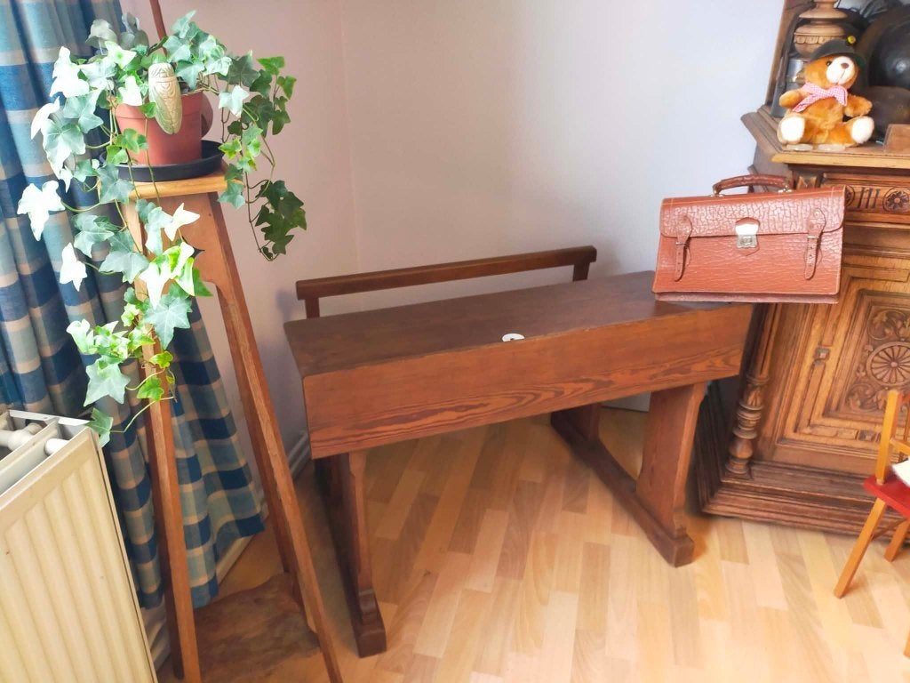 Ancien bureau en bois pour enfant, Enlèvement