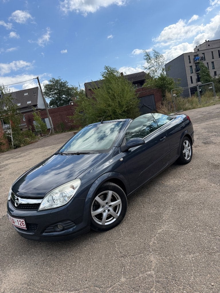 Opel Astra 1.9 CDTI Twintop Cabrio, Auto's, Voorwielaandrijving, 4 zetels, Zwart, Cabriolet
