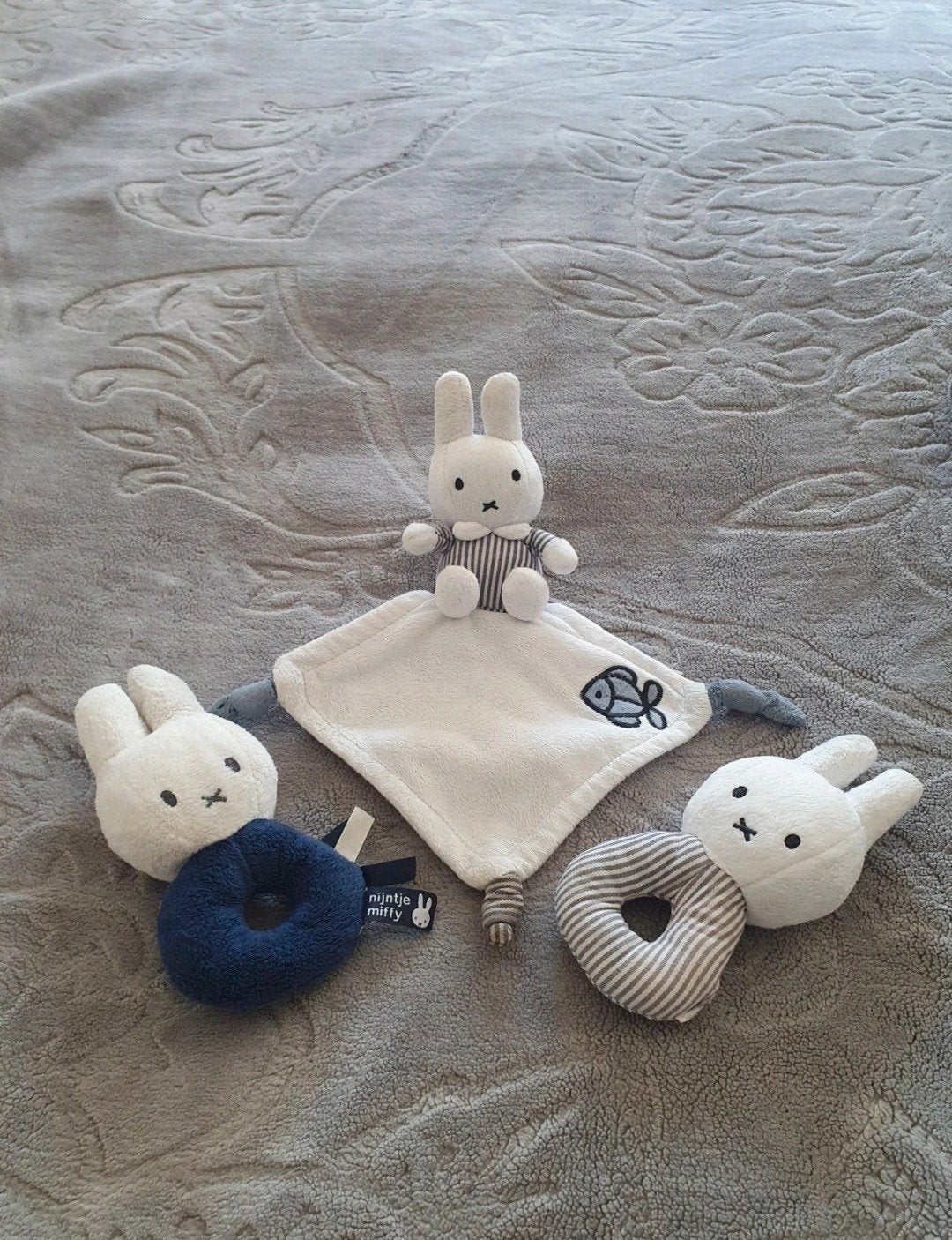 Lot de 3 jouets / doudous Miffy - Nijntje, Enfants & Bébés, Enlèvement