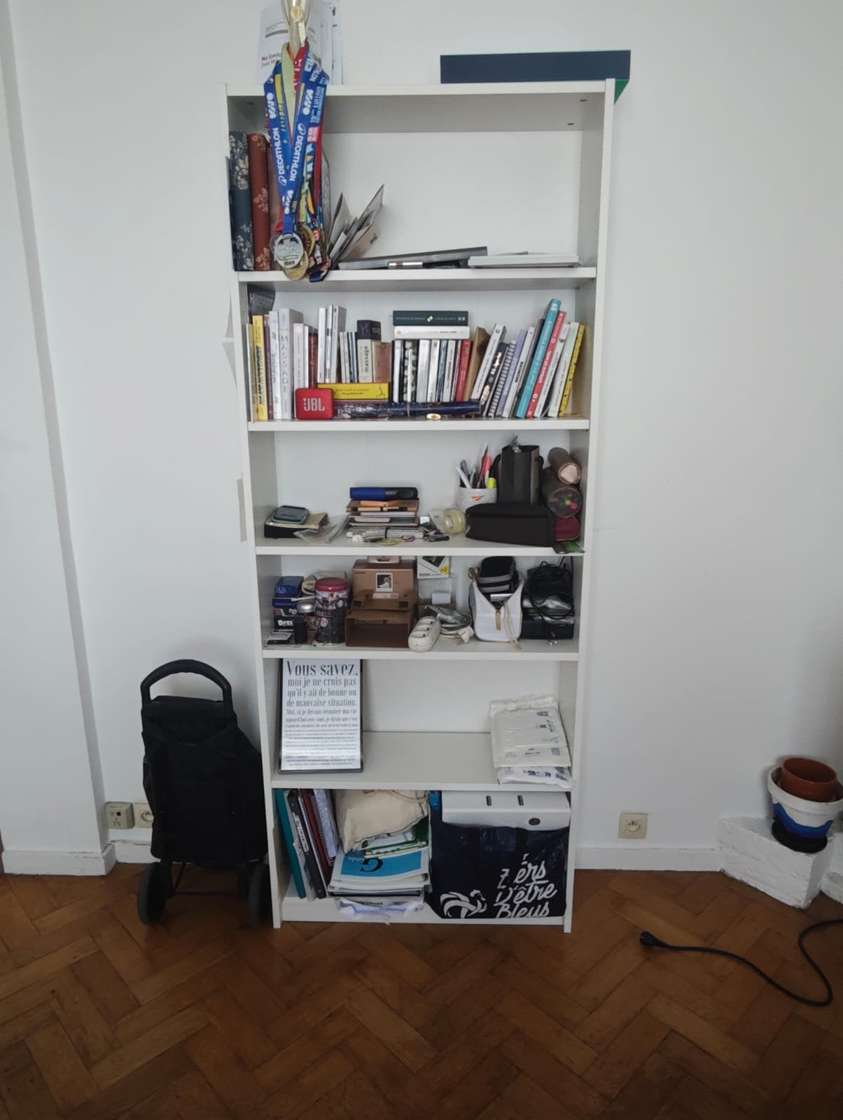 Étagère blanche, Maison & Meubles, 25 à 50 cm, Avec tablette(s), Comme neuf, Enlèvement