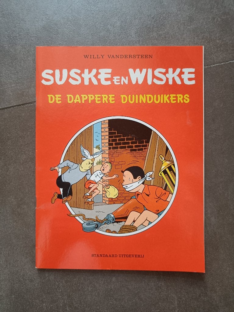 Strip Suske & Wiske: De Dappere Duinduikers, Willy Vandersteen, Eén stripboek, Ophalen of Verzenden, Zo goed als nieuw
