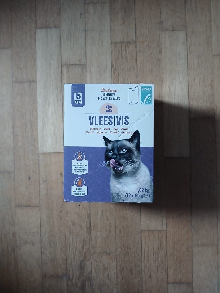 Nourriture pour chat (Boni), Enlèvement, Chat