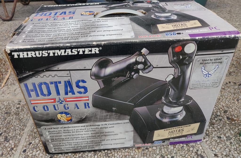 Thrustmaster HOTAS Cougar F16 Joystick, Enlèvement, Comme neuf, Thrustmaster