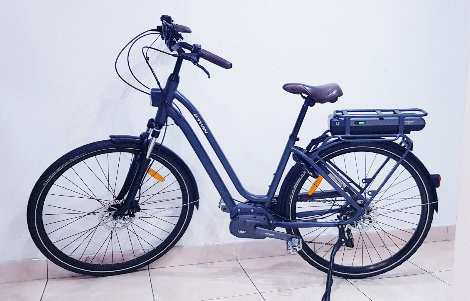 Vélo électrique à moteur central avec une très bonne batteri, Vélos & Vélomoteurs, Enlèvement