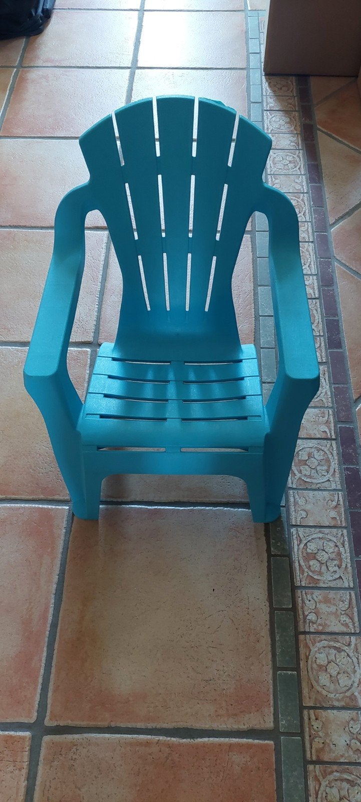 Chaise de jardin enfant, Enlèvement