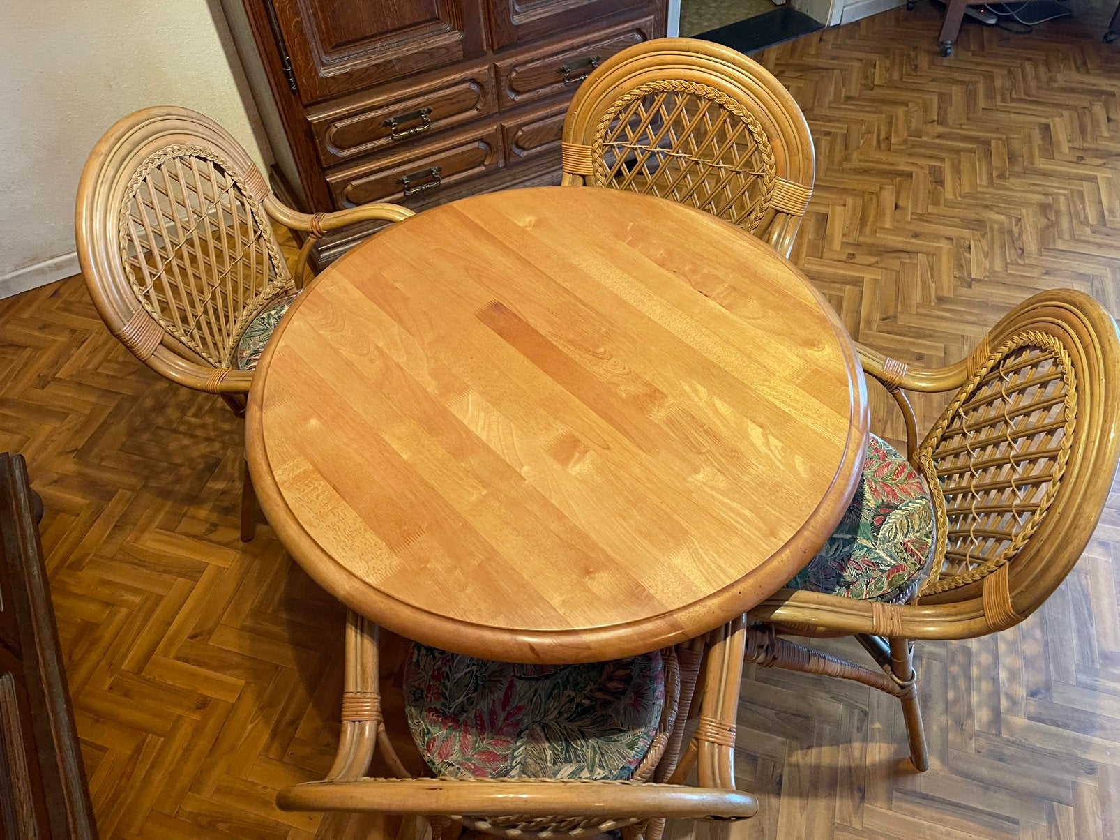 Table rond chaisse en osier, Jardin & Terrasse, Enlèvement, Comme neuf, Osier