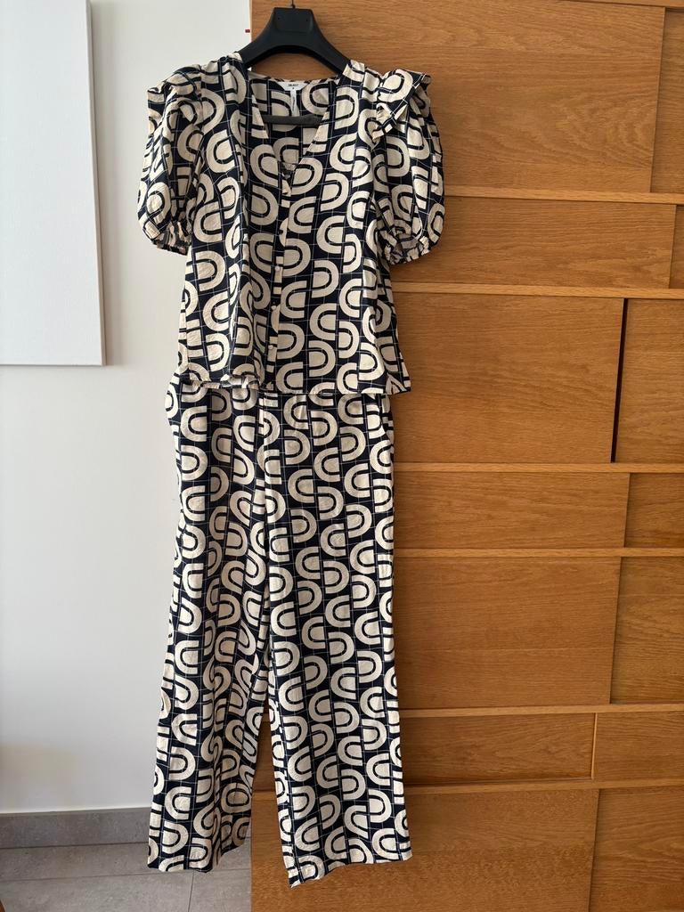 Coco y Maria, Essentiel, Moschino, Kleding | Dames, Ophalen of Verzenden, Zo goed als nieuw