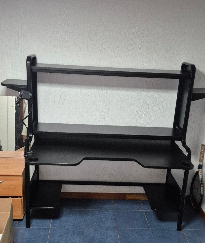 bureau gaming, Enlèvement