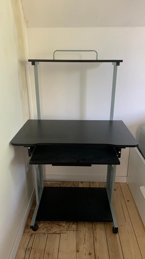 Computertafeltje circa 1m op 60cm, Huis en Inrichting, Kasten | Computermeubels, Ophalen, Zo goed als nieuw
