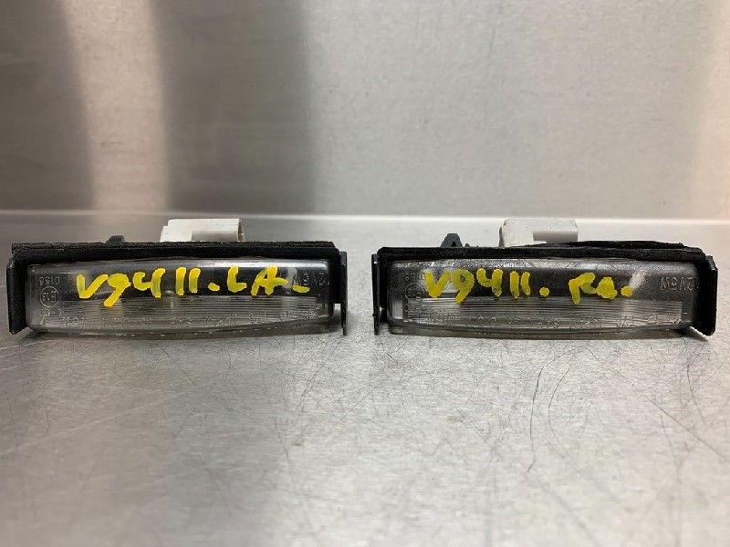 ECLAIRAGE DE PLAQUE Lexus GS (..S16) (01-1997/12-2004), Autos : Pièces & Accessoires, Utilisé, Lexus