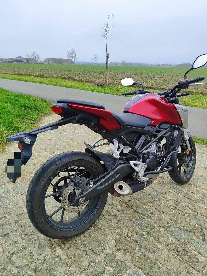 prachtige honda cbr 125, Motos, Motos | Honda, Particulier, Naked bike, jusqu'à 11 kW, 1 cylindre, Permis Moto A1 minimum, ABS