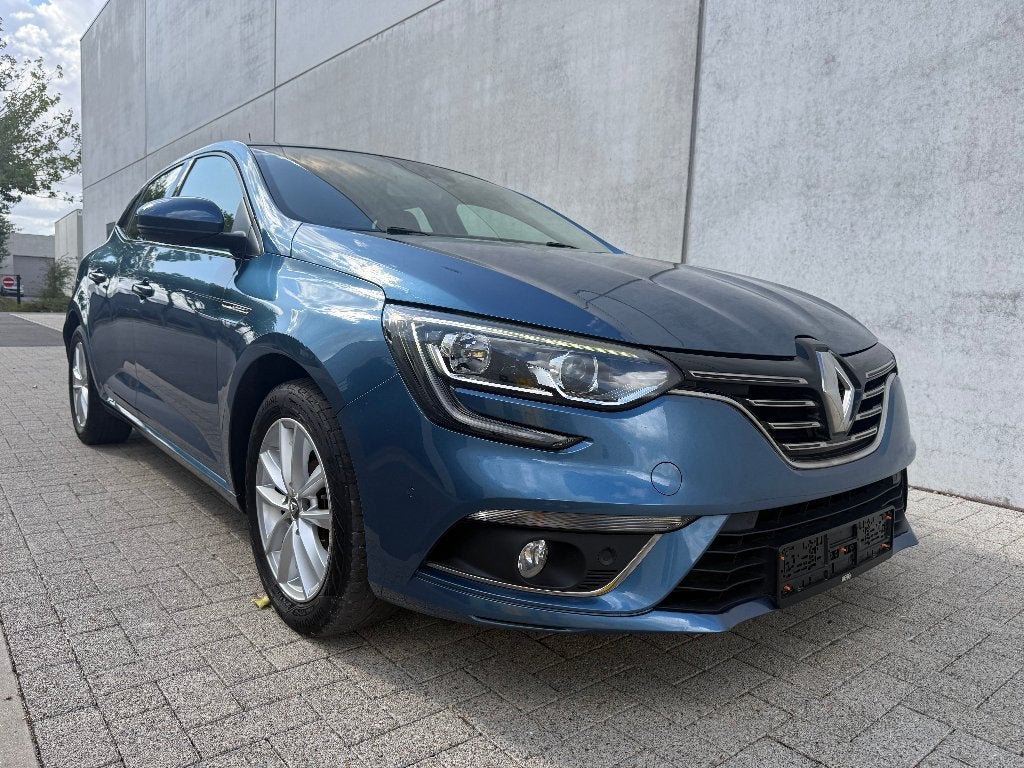 Renault Megane TCe 115, Voorwielaandrijving, Euro 6, 4 cilinders, Blauw