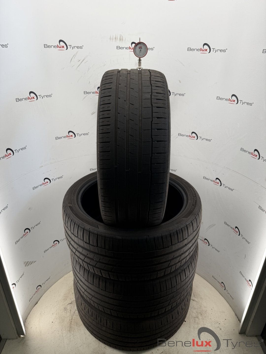 255/40ZR21 102Y 255/40R21 255/40 ZR21 R21 255/40/21 2554021, Auto-onderdelen, Gebruikt, 255 mm, -, -