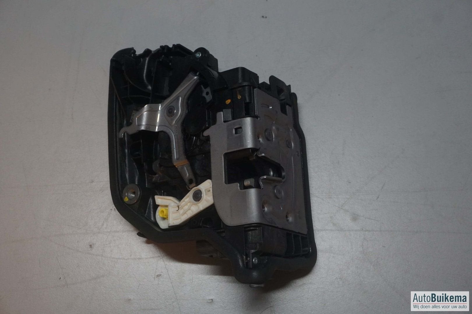 Origineel BMW 2-Serie F45 portierslot links voor, -, Utilisé, -, Enlèvement ou Envoi