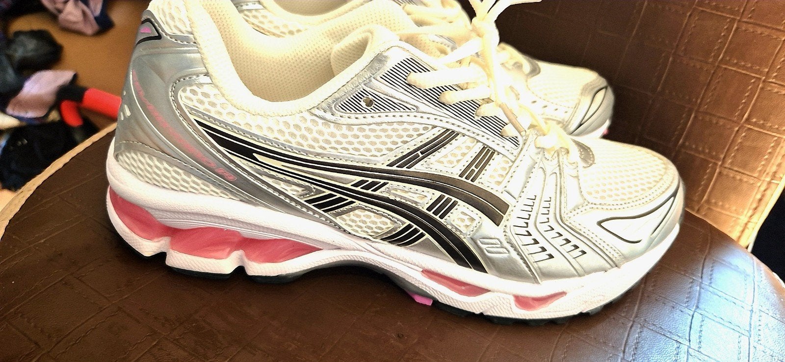 ASICS GEL-Kayano 14 "White/Pink" – Pointure 43,5 – NEUVES, Vêtements | Hommes, Chaussures, Neuf, Enlèvement ou Envoi, Blanc, Asics