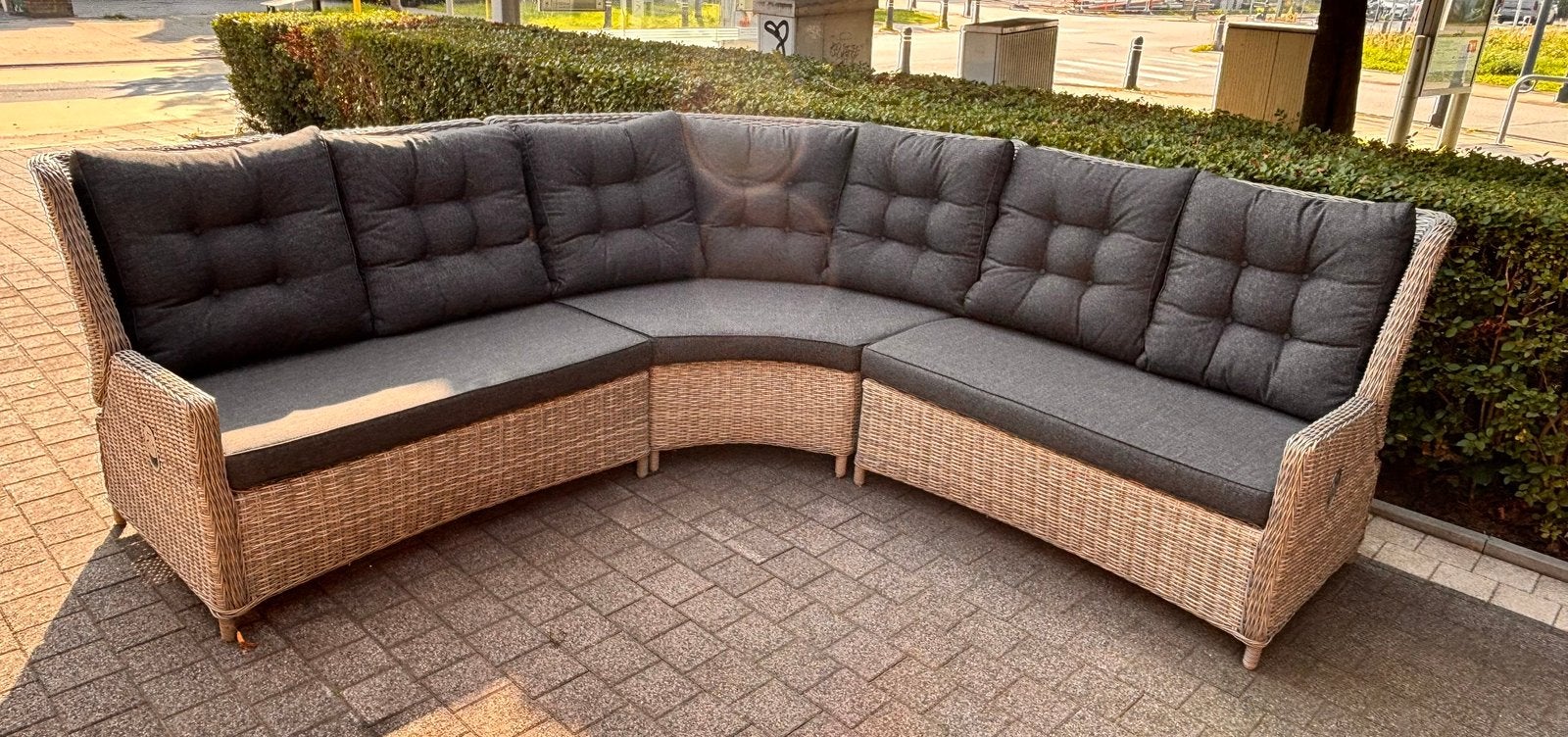 Tuinset met hoekzetel en tafel in goede en propere staat, Tuin en Terras, Ophalen, Kunststof, Zo goed als nieuw, Tuinset