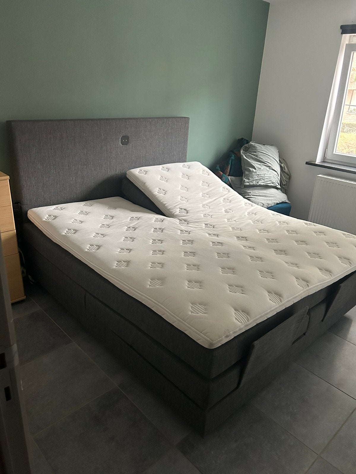 Elektrisch verstelbare boxspring van 1m80, Ophalen, Zo goed als nieuw