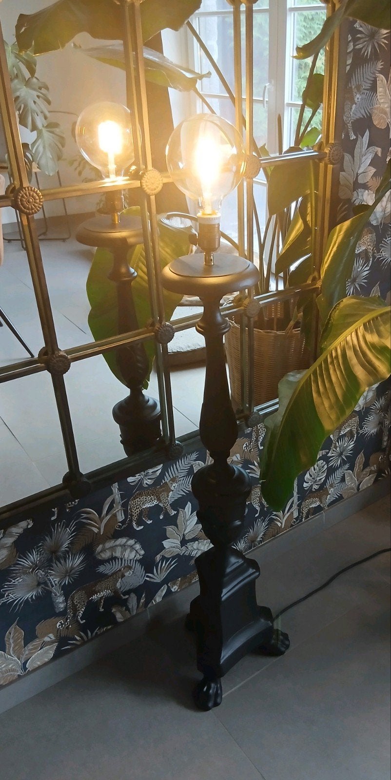 Pied de lampe vintage noir 117cm - Électricité neuve, Maison & Meubles, Lampes | Lampadaires, Enlèvement, Bois