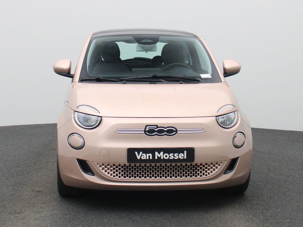 Fiat 500e 500e 42 kWh Icon Camera | Panodak | Zetelverwarmin, Auto's, Fiat, 4 zetels, Stof, Overige kleuren, 1365 kg