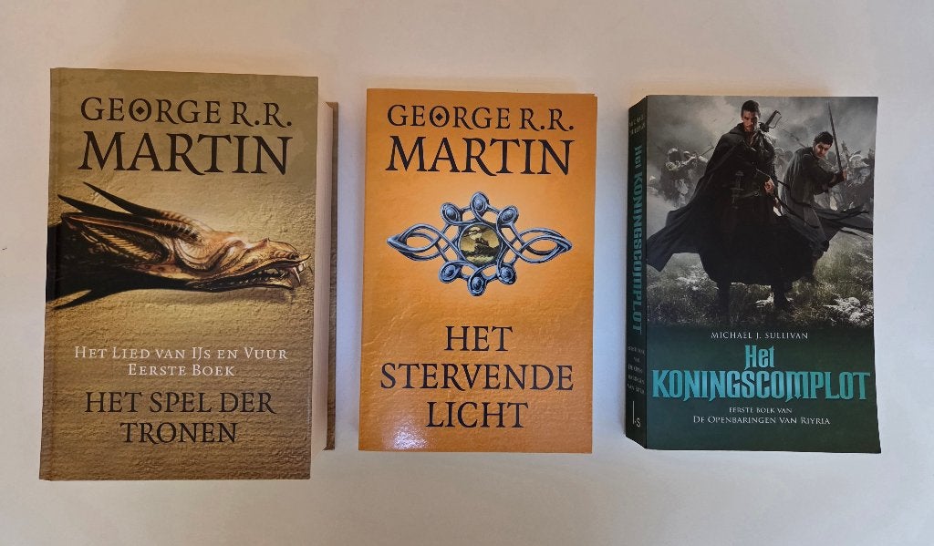 Lot van 3 Fantasy boeken, Enlèvement ou Envoi, Comme neuf