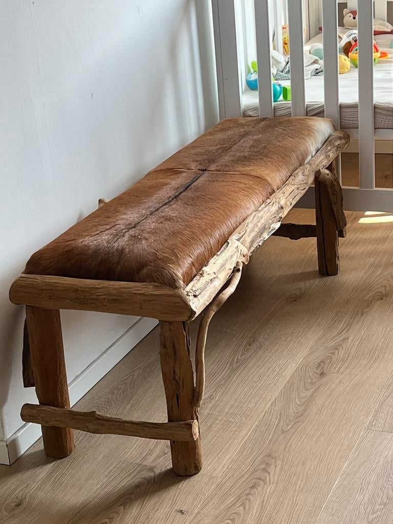 Uniek rustiek design bankje met natuurlijke pels, Antiek en Kunst, Ophalen
