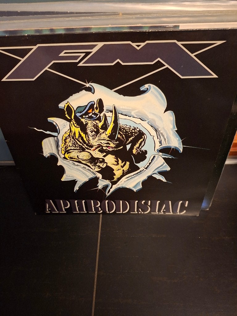 lp - fm - aphrodisiac - bak 5, Enlèvement ou Envoi, Comme neuf, Hard rock, Pochette photo