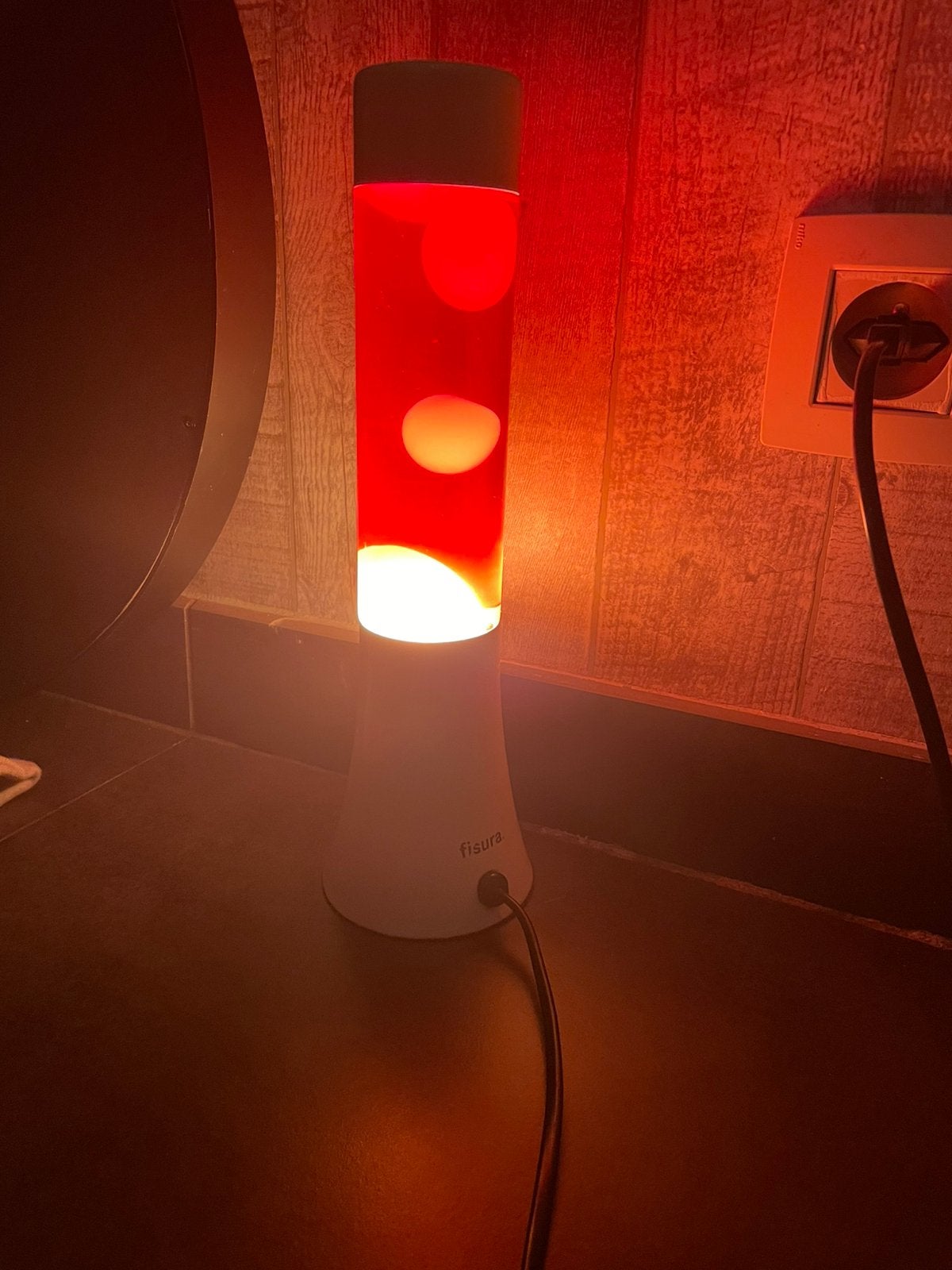 Lampe Lava Fisura, Enlèvement