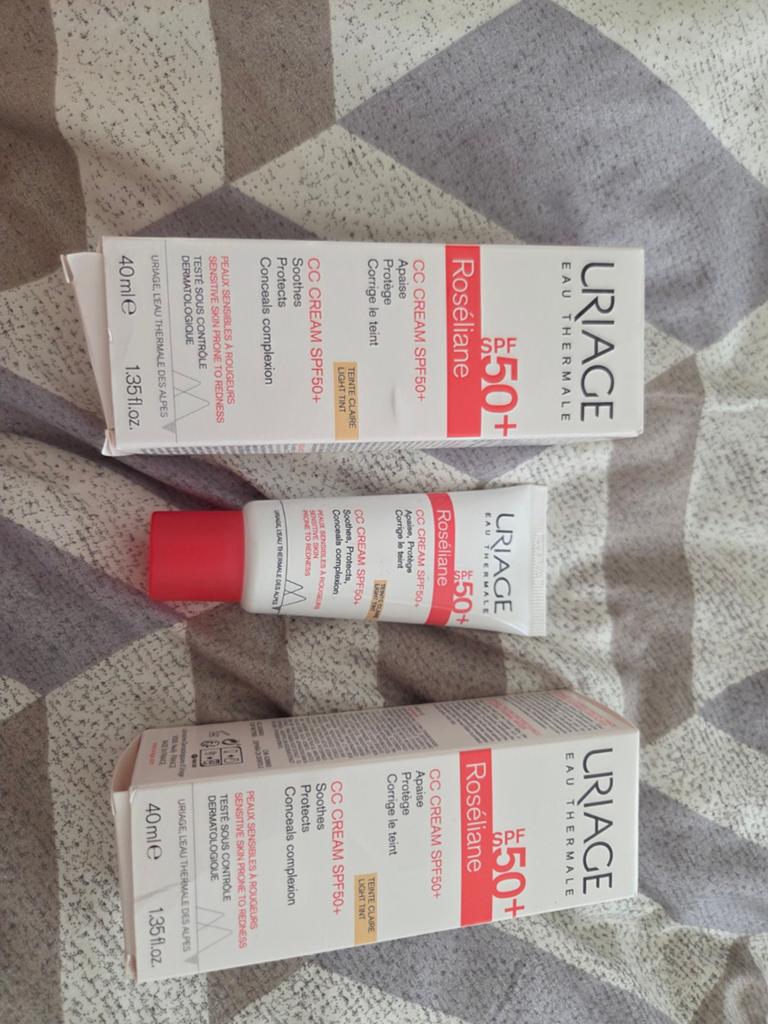 Lot uriage fond de teint crème solaire, Enlèvement