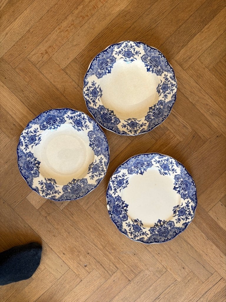 3 assiettes anciennes Boch Frères Keramis Dordrecht bleu, Enlèvement