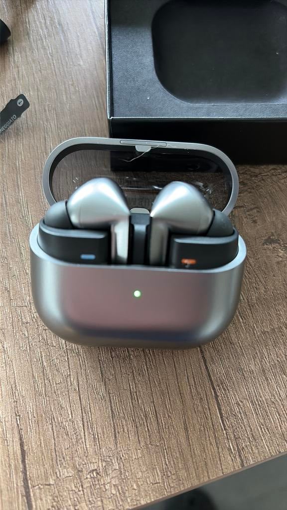 Samsung Galaxy Buds3 Pro – Grijs (Topstaat), Bluetooth, Ophalen of Verzenden, In oorschelp (earbud), Samsung