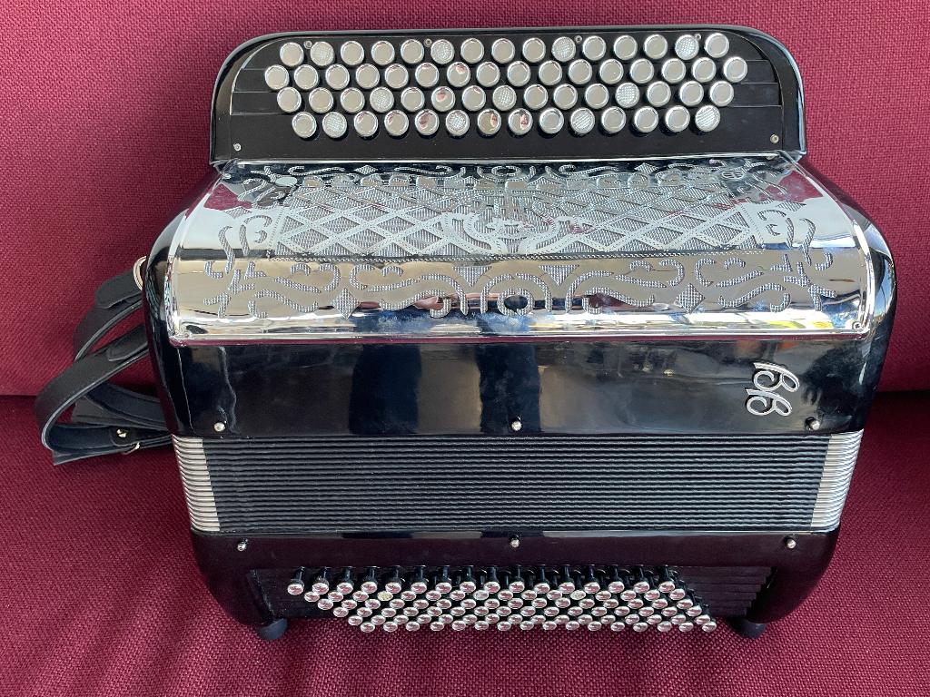 Z.g.a.n. Ballone Burini knopaccordeon .DO3.96 bas .Compact ., Muziek en Instrumenten, Accordeons, Met koffer, Ophalen of Verzenden