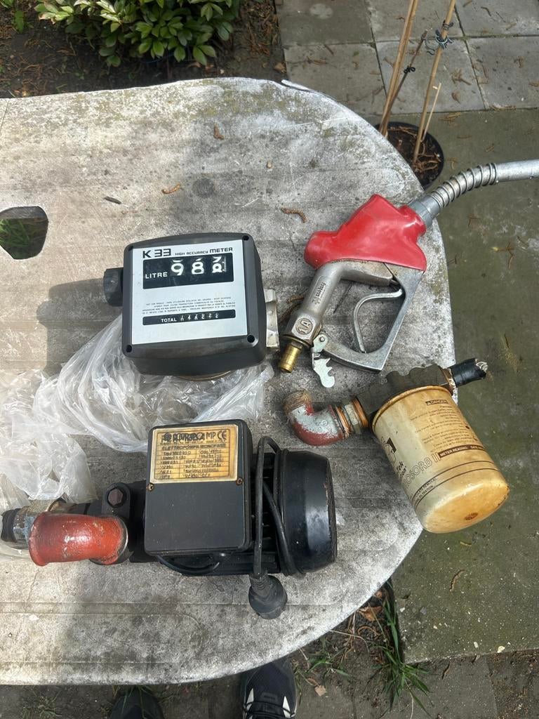 Matériel pour citerne à mazout;1filtre 1pistolet 1 compteur, Enlèvement, Utilisé
