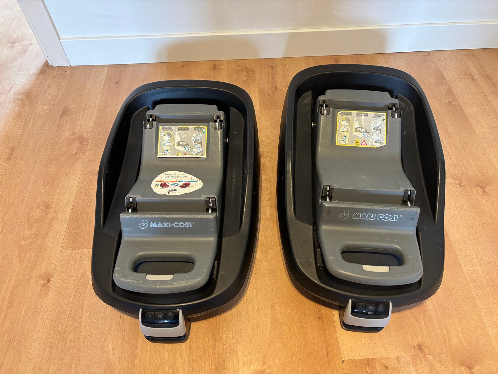 Base Maxi Cosi FamilyFix, 2 pièces disponibles, Enfants & Bébés, Sièges auto, Enlèvement, Utilisé, Isofix, Maxi-Cosi