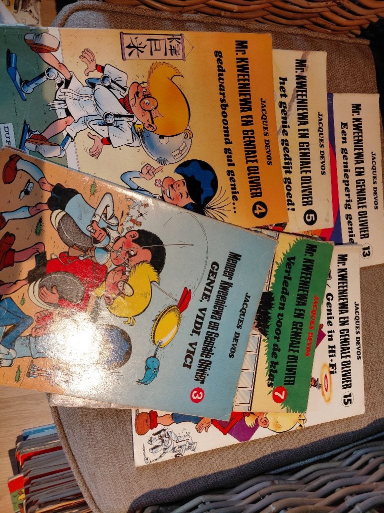 meneer kweeniewa en geniale olivier, Boeken, Meerdere stripboeken, Ophalen of Verzenden, Gelezen